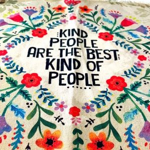 NWT, Natural Life🌸 Mini Tapestry Hanging. Beautiful floral inspiration piece.